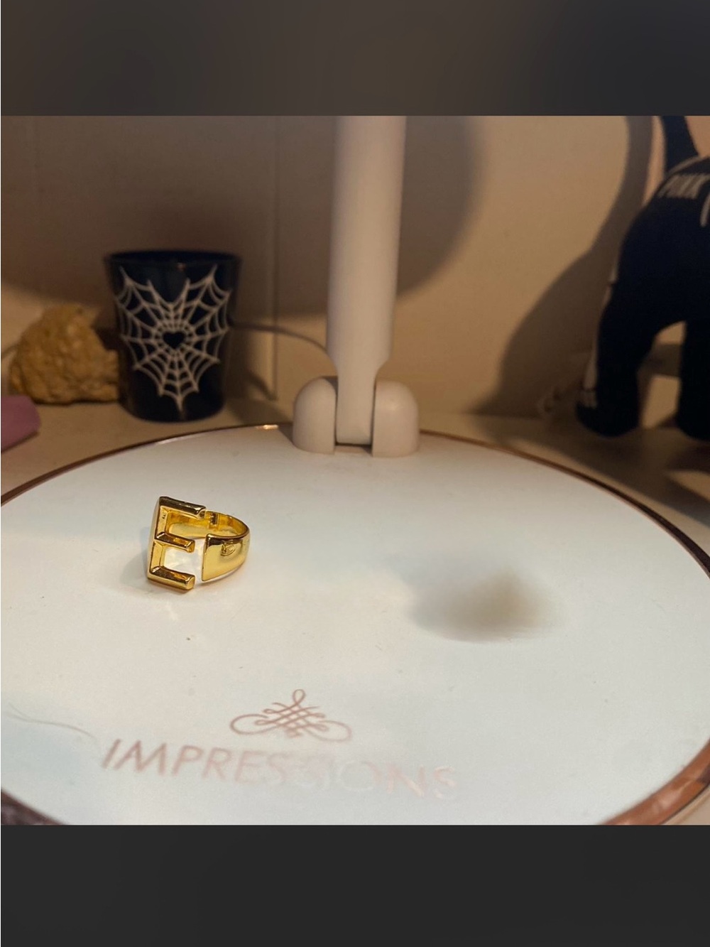 Gold ring - Picture 7 of 7